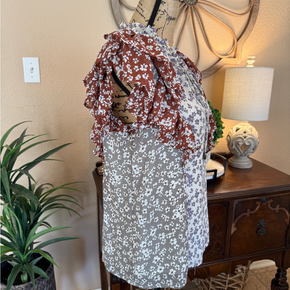 Entro Multicolor Floral Ruffle Sleeve Blouse - Picture 4 of 14